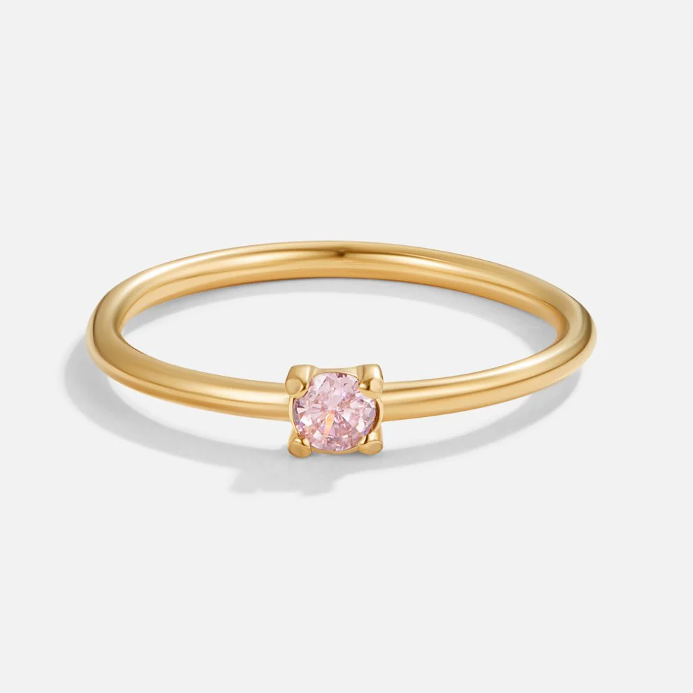Anillos de oro con piedras de nacimiento